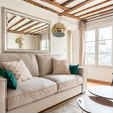Saints Peres - Typical Flat In The Old - Ii