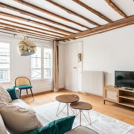 Saints Peres - Typical Flat In The Old - Ii * Paris