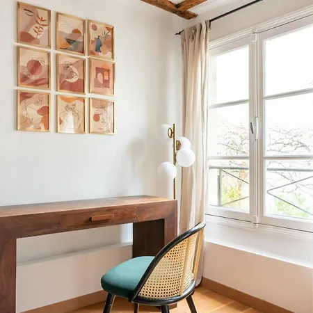 Saints Peres - Typical Flat In The Old - Ii *