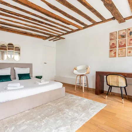 Apartment Saints Peres - Typical Flat In The Old - Ii